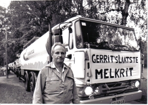 F46 Gerrit Vliem stopt met melkrijden na 40 jaren, 1990